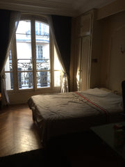 Mon logement est proche de Montmartre. Vous apprécierez mon logement pour l'ambi Pommiers, France Chambre confortable dans un quartier vivant Private room in rental unit vacation rental 13907440