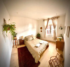 Profitez d’une chambre lumineuse et calme dans une maison St-Gilloise, située à   Charmante chambre St Gilloise au cœur de Bruxelles Private room in townhouse vacation rental 668056941031795946