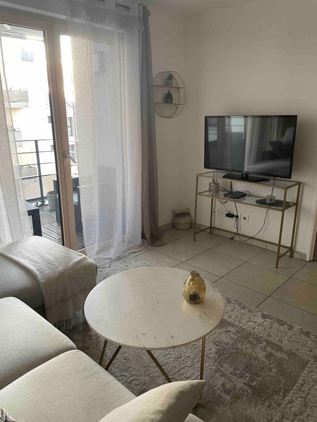 Logement idéal pour 2 personnes. A 2 min à pieds de la gare Perrache!<br />A pro Lyon, France Lyon, appartement très proche gare Perrache Entire rental unit vacation rental 54173312