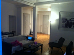 Chambre double dans un bel et grand appartement avec balcon sur rue. Idéalement  Lyon, France Chambre Double Plein Centre Private room in rental unit vacation rental 8755156