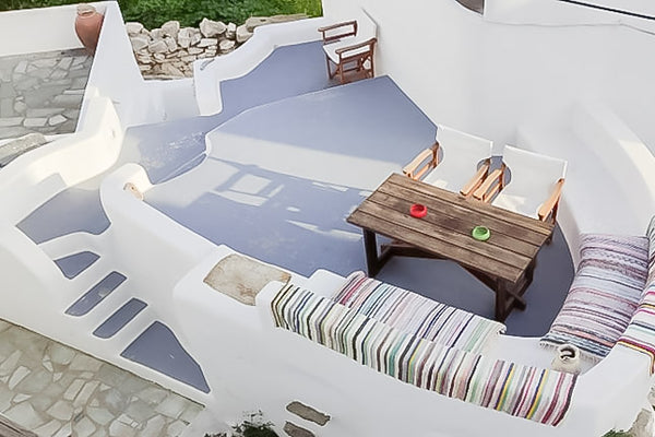 Traditional cycladic house with panoramic view.Ideal for visitors who want to re Athens, Greece Sikinos traditional house in Kastro Entire home vacation rental 609934790945788376