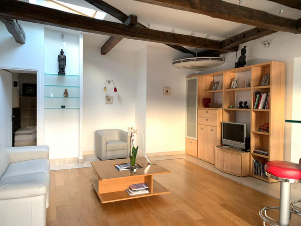 At 100m walk to the Opéra Garnier, gorgeous flat of 90m², fully equiped.<br />Wi Paris, France ♥ Comfy 90m² at Opéra. 2br&2b ♥ Entire rental unit vacation rental 6320925