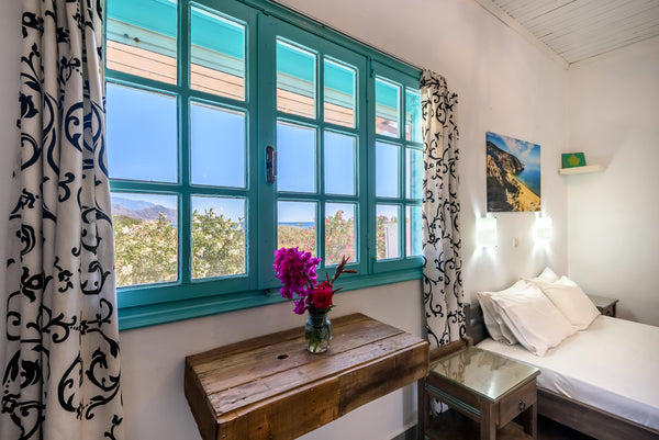 Seafront bungalow is located in a private beach, the property is close to Gialis Chania, Greece Seafront Bungalow room 4pax in Paliochiora area Entire bungalow vacation rental 50321003
