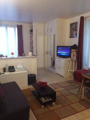 Situé entre la rue du poteau et la rue du ruisseau à 5 minutes à pieds  du métro Paris, France Appartement entier Entire rental unit vacation rental 11299813