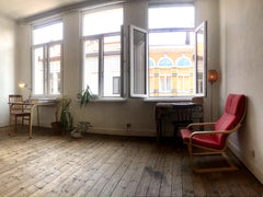 Hi <br />I'm Mahmoud  <br />I'm a Painter<br />For 2 years I'm living in Antwerp Antwerp, Belgium Zen loft for poets, philosophers and book lovers.. Entire loft vacation rental 679351963704624069