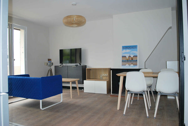 Venez poser vos valises dans cet appartement lumineux, rénové en septembre 2020, Bordeaux, France *MEDOC* - appt neuf 3 chambres + parking + balcon Entire rental unit vacation rental 45536184