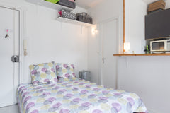 Dans un environnement très calme (fenêtres sur cour), mon studio vous permettra  Paris, France Studio calme métro Charonne Entire rental unit vacation rental 13820884