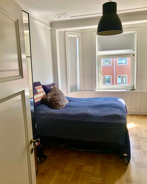 Leje af stort værelse på 20km2 med queensize dobbelseng. <br />Lejligheden er ny  Stort værelse på frb. tæt på indre by Private room in condo vacation rental 648355014190339515