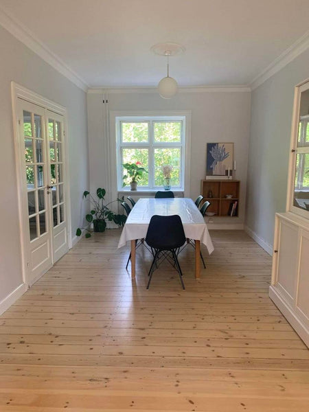 This cozy and bright apartment is located on a quiet street surrounded by green   Big bright apartment on central Nørrebro (95m2) Entire condo vacation rental 675289894264596422