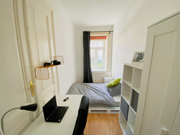 FULLY FURNISHED ROOM (room 2) inclusive CLEANING in a nice area of Vienna near D Vienna, Austria Flat share- close to 1st district Private room in rental unit vacation rental 51465893