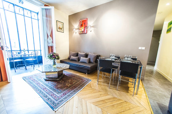 A wonderful flat located at a junction with the Champs Elysees. Perfect for a fa Vienna, Austria 80m2 Flat on the Champs Elysées Entire rental unit vacation rental 21769040