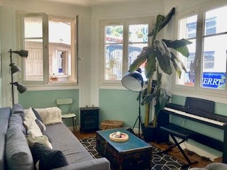 Au pied de la mythique butte Montmatre, un deux pièces de 50 m2 au charme fou, à Paris, France La Goëlette Entire rental unit vacation rental 6379773