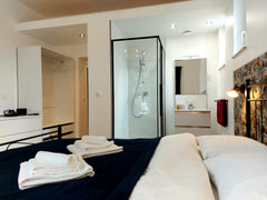 Stylish room with private bathroom to rent , at the 1st floor of a fully renovat  ** Peaceful "Mimosa room" with private bathroom ** Private room in townhouse vacation rental 675199434816522627