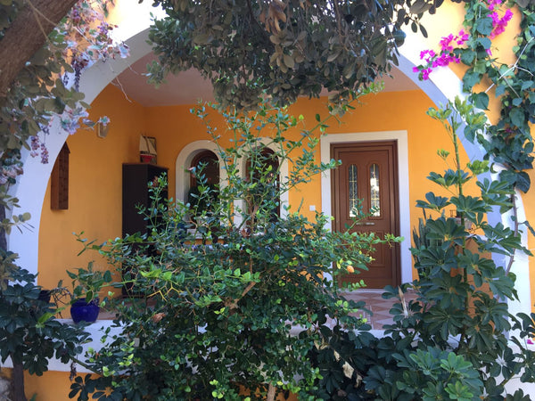 Convenient Studio ideal for families or friends who want relaxed holidays, just  Heraklion, Greece Studio on the beach ! Entire rental unit vacation rental 15448792