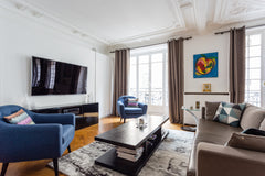 If you love Paris , you will love this flat.<br />It represents the typical Pari Paris, France 1100 Sqft - 2 beds - Great location! Entire rental unit vacation rental 11136200