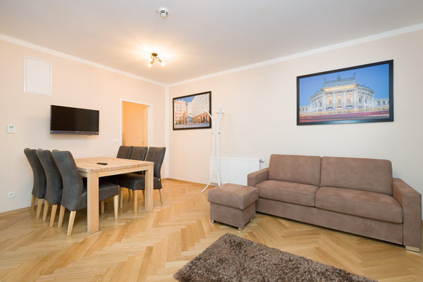 Entspanne dich mit der ganzen Familie in dieser friedlichen Unterkunft. Vienna, Austria Schönbrunn Apt Top 24 Entire rental unit vacation rental 572979829845380261