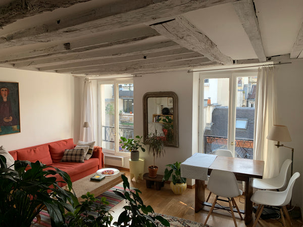 Hi, <br />Vous apprécierez mon logement pour le quartier. Il est parfait pour le Paris, France Joli appartement à 2 pas du Marais & Republique Private room in rental unit vacation rental 19173397