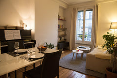 This charming flat is well located and functional, for a typical stay in Paris ! Paris, France Cosy flat near Montmartre / City center Entire rental unit vacation rental 22074003