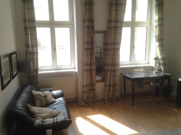 The flat is centrally located in a classic viennese house in the 3rd district. V Vienna, Austria Vienna: Centrally located, classic and cozy room Private room in rental unit vacation rental 13339930