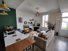 Proche de la place Nansouty dans un quartier village chaleureux pleins de commer Bordeaux, France Bordeaux : Bel appartement au coeur de Nansouty Entire rental unit vacation rental 622431522091947511