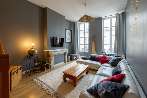 Large duplex apartment with 3 bedrooms close to local shops…<br /><br /><b>The s  Contemporary Furnished Duplex With 3 Bedrooms Near Entire rental unit vacation rental 569983968486491172