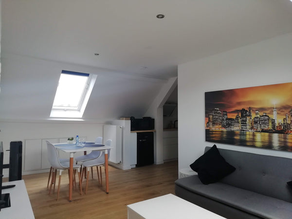 Mooie, modern en lichtrijk appartement, voorzien van alle comfort gelegen in het Ghent, Belgium Uniek en modern appartement, dichtbij Gent Entire rental unit vacation rental 44174475
