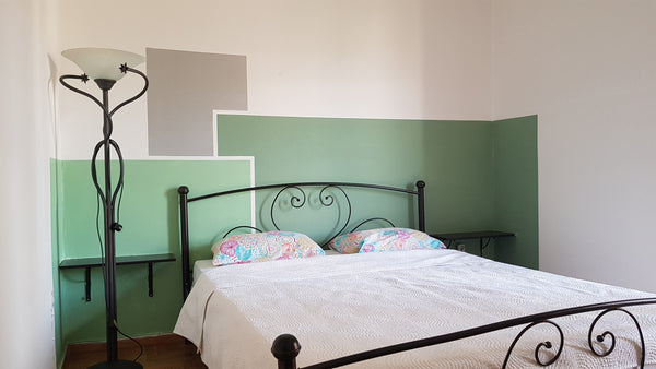 I have 2 rooms the price for 1 room is 20 euros<br />Pokoje w stylu greckim, cen Athens, Greece Annet/ Annet Private room in rental unit vacation rental 20312352
