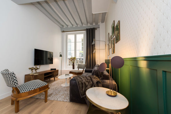 Absolute charm for this beautiful apartment of 55m2, on the first floor on stree Paris, France La Rue, 2BR/2BA, 6 people Entire rental unit vacation rental 22648009