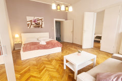 Eine einzigartige und gemütliche Wohnung im Herzen Wiens mitten im Botschaftsvie  commodious 3BR Apt. Ideal for Families and Friends Entire rental unit vacation rental 711472577822010859