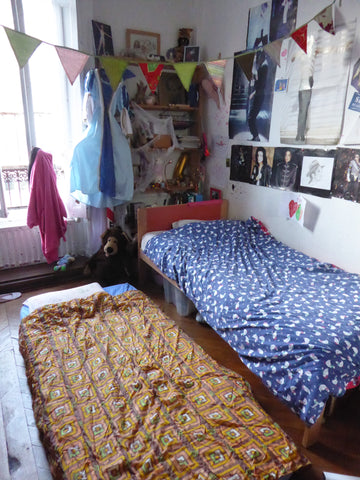 Au cœur de la Presqu'Ile, ma fille vous prête sa chambre ( ours en option). Notr Lyon, France 2 couchages au cœur de Lyon Private room in rental unit vacation rental 22085295