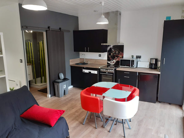 Pessac, France Studio neuf indépendant Pessac Entire guest suite vacation rental 50637274