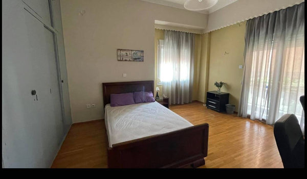 apartment in the Kallithea neighborhood<br />The area is close to everything !!< Athens, Greece Beautiful apartment in kallithea Entire rental unit vacation rental 635353979981024228