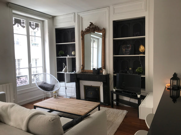 Appartement de charme entièrement rénové , situé en plein cœur du chic 6e arrond Malesherbes, France Appartement de charme idéalement situé ! Entire rental unit vacation rental 32337029