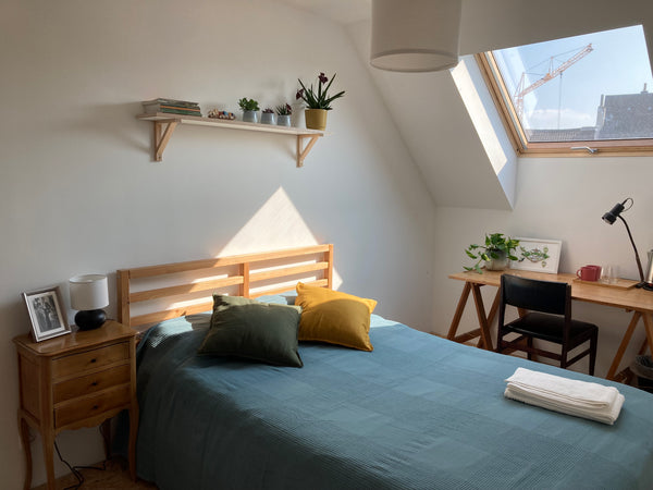 We offer a nice room in our pretty and newly renovated duplex in the heart of th Saint-Gilles, Belgium Chambre dans un triplex à St-Gilles/Forest Private room in rental unit vacation rental 549094259661986525