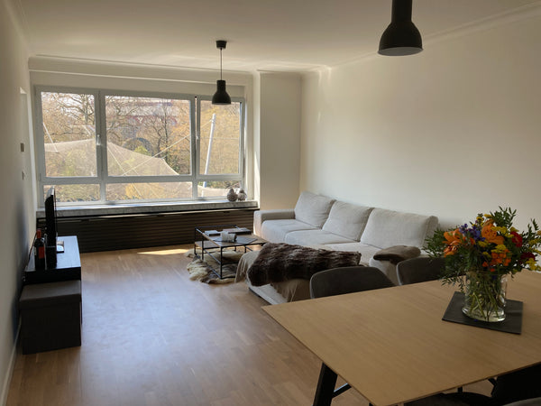 Unique apartment with a view on giraffes, elephants and gnoes!<br /><br />Ideall Antwerp, Belgium Sunny apartment with view of the zoo and station Entire rental unit vacation rental 49474594