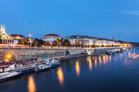 Basically apartment for guests with unassuming needs.<br />It's just 1  minutes  Prague, Czechia На набережной #11 Entire rental unit vacation rental 593252993130548177