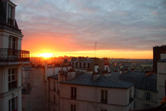 Charmant studio de 27m2 + mezzanine 10m2, balcon avec vue sur les toits de Paris Paris, France Charmant studio au sacré coeur avec vue et balcon Entire rental unit vacation rental 29201278