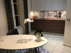 Simplifiez-vous la vie dans ce logement paisible et central au pied du métro jea Lyon, France Lyon , charmant appartement proche centre Entire rental unit vacation rental 628003337630240549