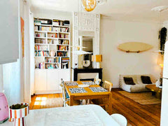 Cet appartement moderne situé dans le quartier du Jardin Public sera idéal pour  Arcachon, France Superbe appart Chartrons, Jardin Public et tram Entire rental unit vacation rental 641275681088810743