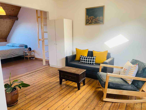 Studio  avec douche cuisine individuel , spacieux idéal pour un couple avec ou s Brussels, Belgium Cozy Studio calme et proche du centre Entire home vacation rental 5308035