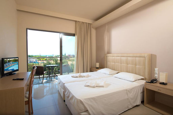 Within 250 m from Anissaras Beach in Chersonissos, Oasis Beach Hotel features a   Comfort  for two Room in aparthotel vacation rental 24643573