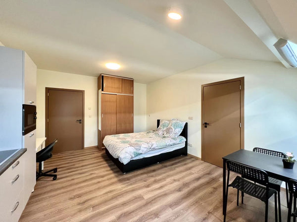 The 4th floor apartment is located in the centre of Brussels. Everything you nee  Appartement in the centrum of Brussels Entire condo vacation rental 676644357253779956