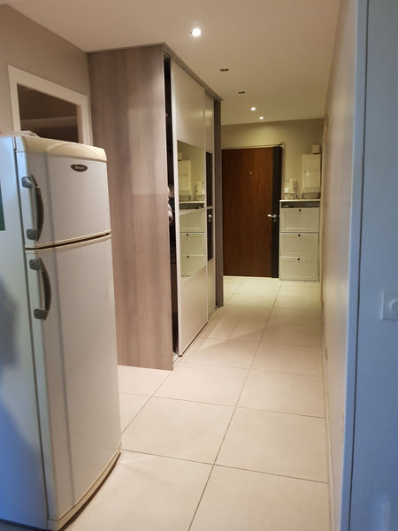 Grd F3 meublé sur lyon 8 a 2 pas du métro mermoz, du tram, et de grands axes rou Lyon, France F3 sur lyon 8 dans résidence calme et sécurisée Entire condo vacation rental 46120627