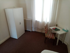 Agréable maison bordelaise avec cour, rénovée récemment . Calme et lumineuse, la Bordeaux, France Chambre  privée  chez l'habitant Private room in home vacation rental 21247708