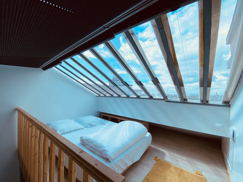 Appartement atypique équipé d'une verrière pour une nuit sous les Etoiles<br />S Lyon, France NID DOUILLET CHIC SOUS LES ETOILES Entire rental unit vacation rental 47764206