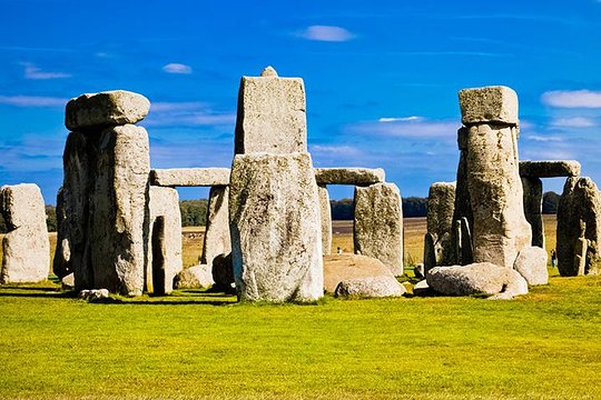 Full Day Bath and Stonehenge Tour from Eastbourne  Private Tours and Travel Guide Europe London CITY Brighton Destination Tour