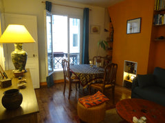 Charmant appartement de 2 pièces dans un immeuble traditionnel parisien. Apparte Paris, France Charmant appartement au coeur du 14ème Entire rental unit vacation rental 29308671