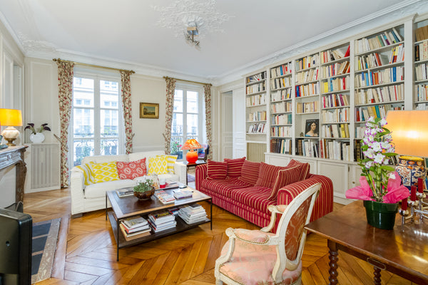 This typical Parisian apartment will seduce those who appreciate the charm of an Paris, France 120m2 Romantic area Montmartre Entire rental unit vacation rental 4939710