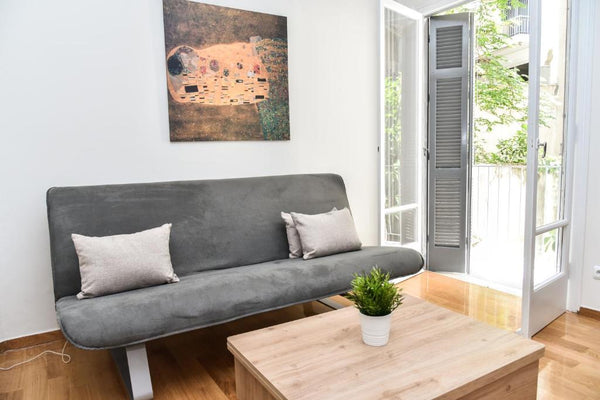 Cozy flat equipped with everything a guest may need for a comfortable stay for u Athens, Greece Warm Apartment at Exarchia 1 bed 2 pers Entire rental unit vacation rental 42869133