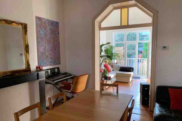 Simplifiez-vous la vie dans ce logement paisible et central. Ixelles, Belgium Super Appart place Stéphanie terrasse plein soleil Private room in rental unit vacation rental 681267266588196147